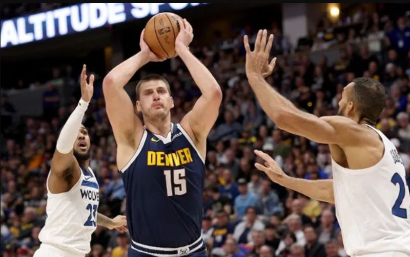 Phong cách thi đấu thông minh, đa năng với khả năng kiến tạo và ghi điểm vượt trội